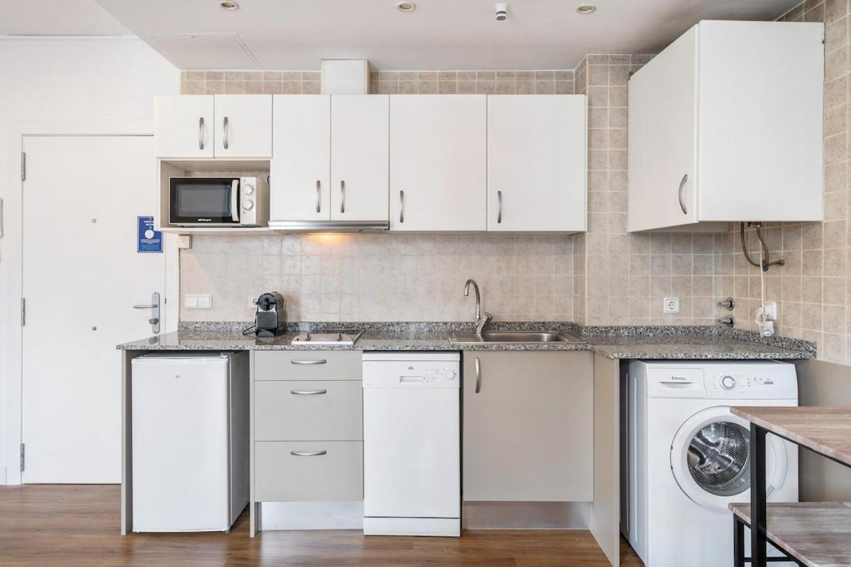 Lodging Apartments Liceu G1 巴塞罗那 外观 照片