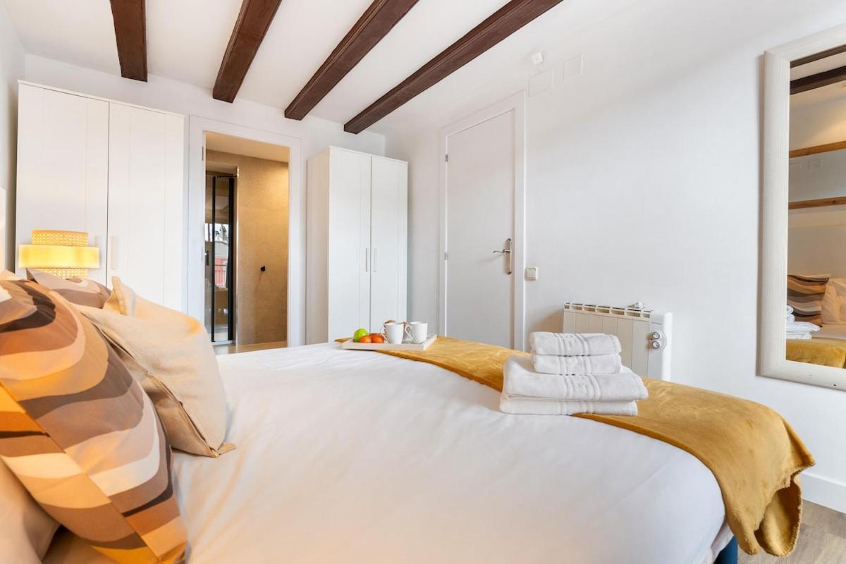 Lodging Apartments Liceu G1 巴塞罗那 外观 照片