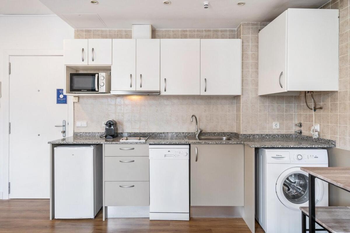 Lodging Apartments Liceu G1 巴塞罗那 外观 照片