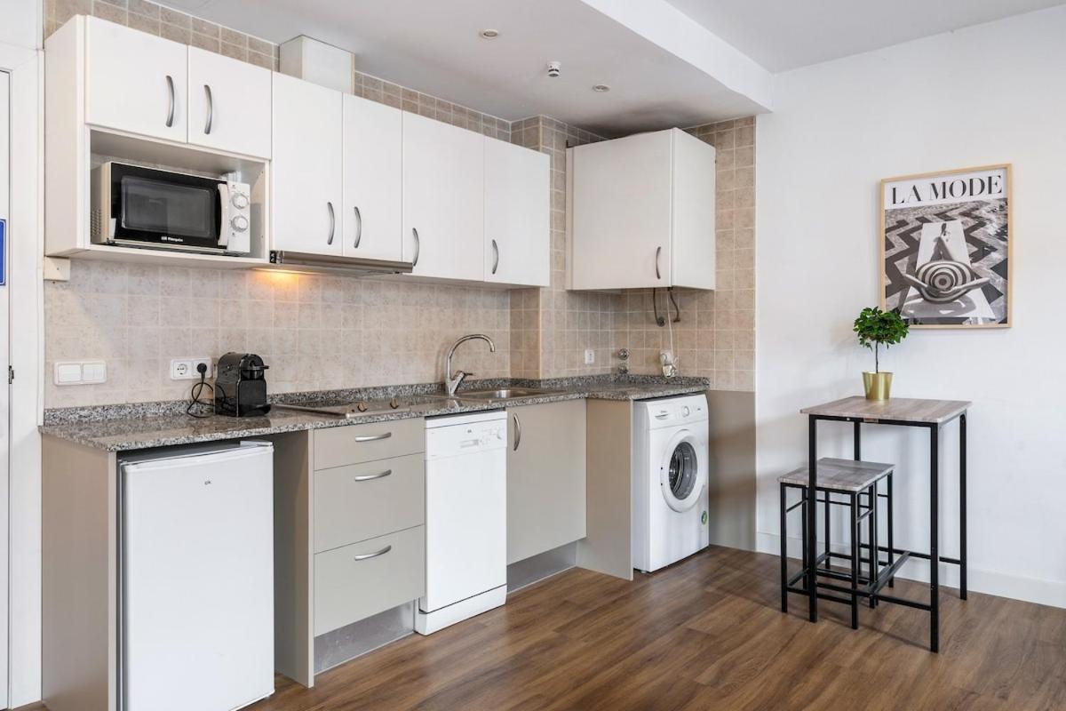 Lodging Apartments Liceu G1 巴塞罗那 外观 照片